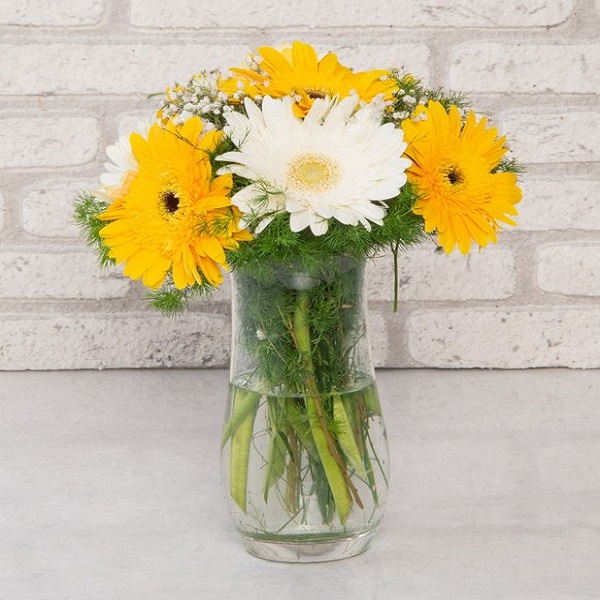  Karaman Çiçek Gönder Sarı ve Beyaz Gelbera Aranjmanı