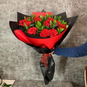  Karaman Çiçek Gönder - 12 Adet Karanfil Buketi